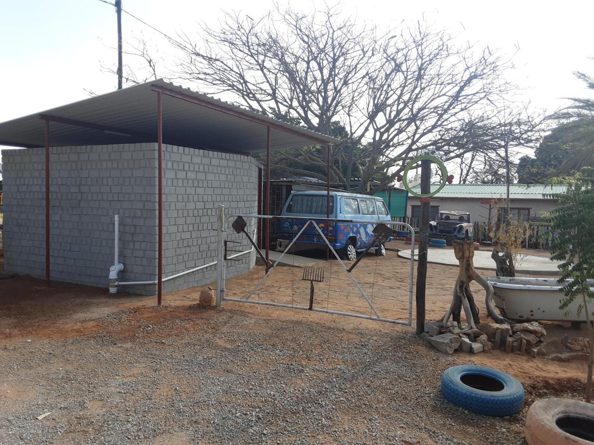 Kai-Oms Backpackers Lodge Outjo Exterior photo