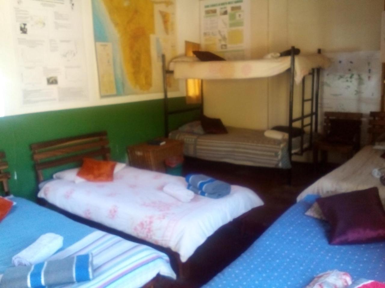 Kai-Oms Backpackers Lodge Outjo Exterior photo